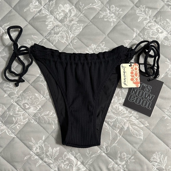 Free People IT’S NOW COOL The Frill Tie Eco Bikini Bottom, Size Medium (v) - Picture 5 of 14